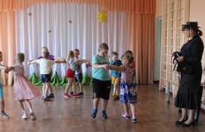 Посмотрите вы на нас - мы ребята просто класс!.